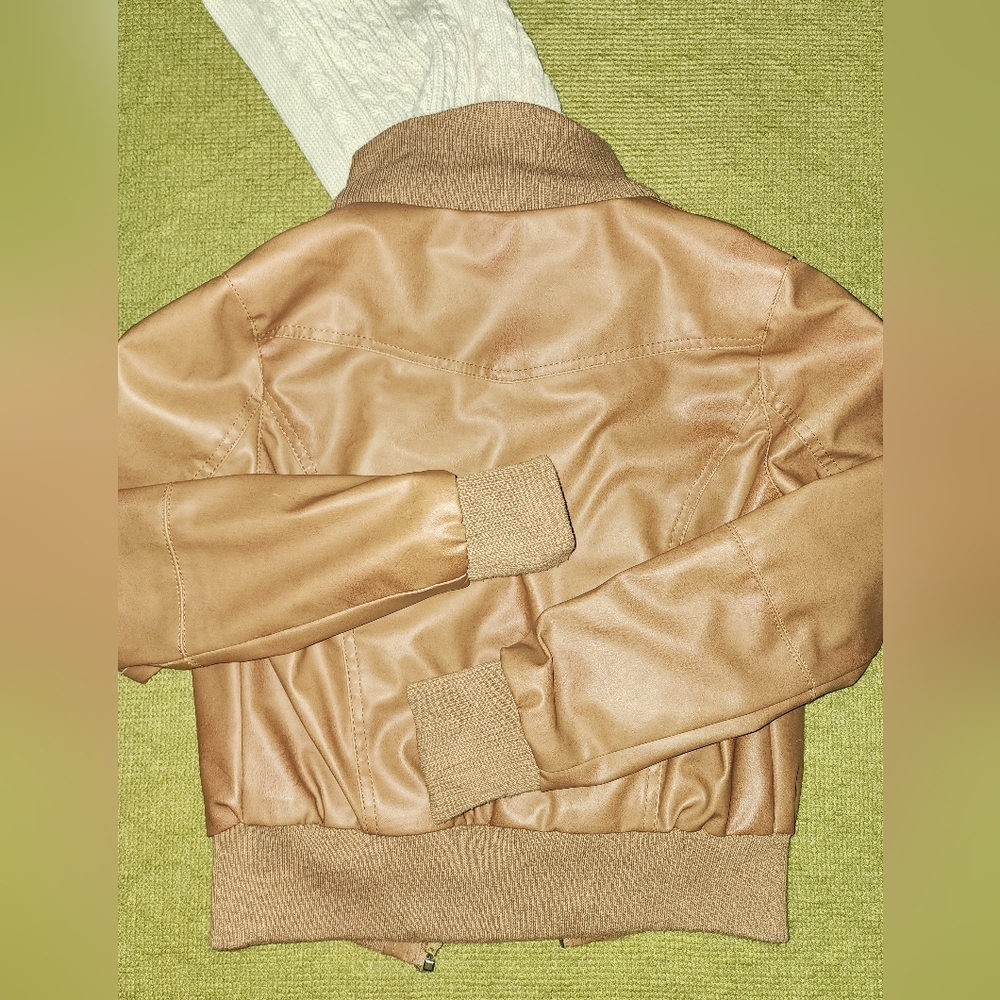 Hooded Jacket - Picture 4 of 16